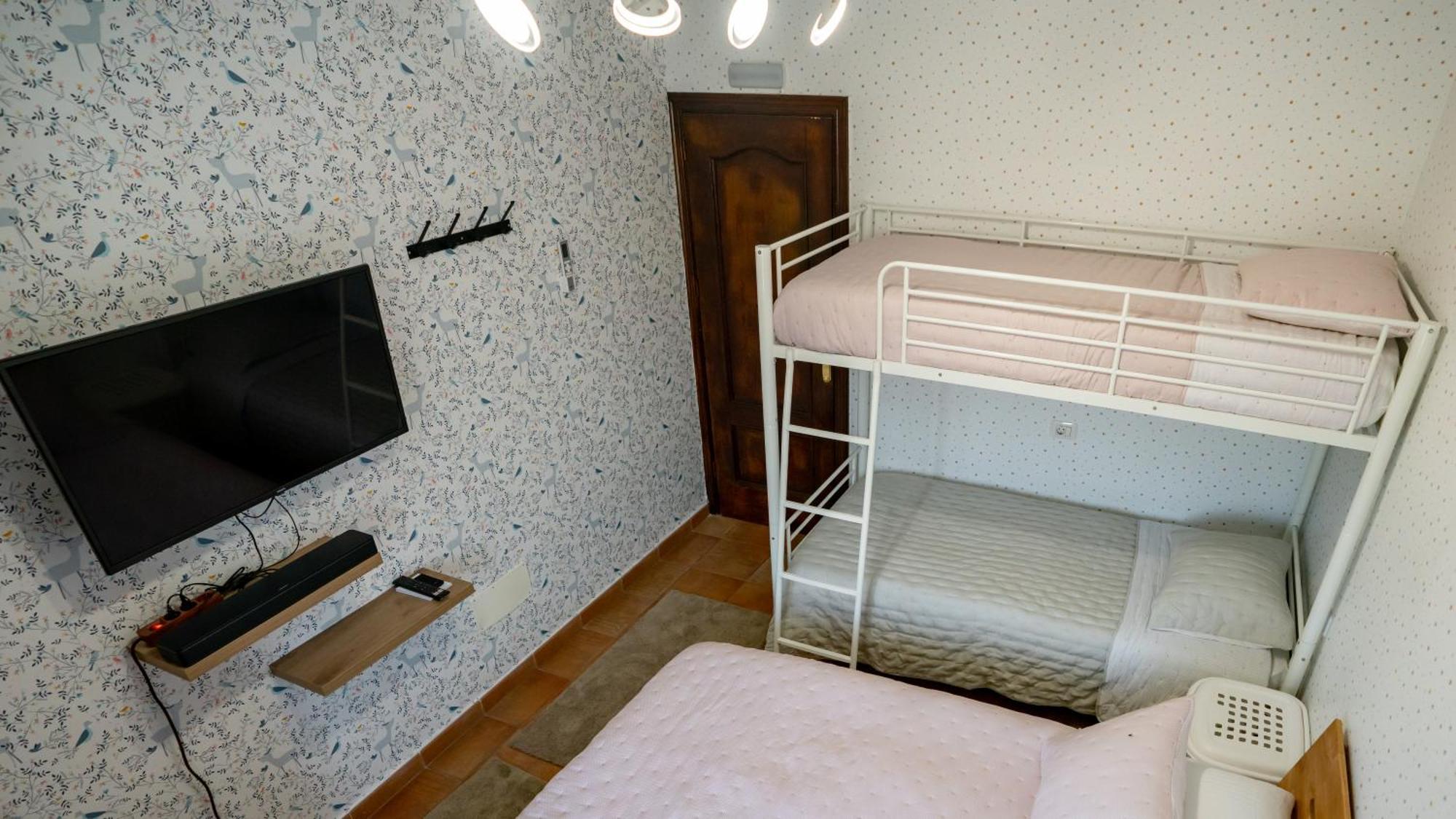 Casa Julio - Alcala Complete Coastal Retreat - Entire Apartment - 3 Min Walk From The Ocean - Shared Entrance With Host Екстер'єр фото