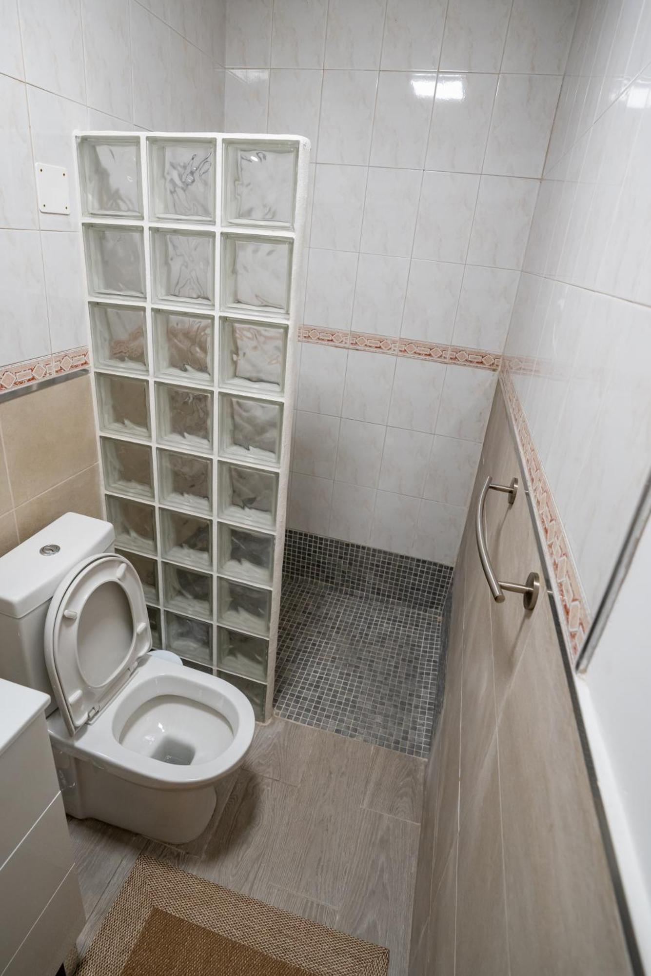 Casa Julio - Alcala Complete Coastal Retreat - Entire Apartment - 3 Min Walk From The Ocean - Shared Entrance With Host Екстер'єр фото